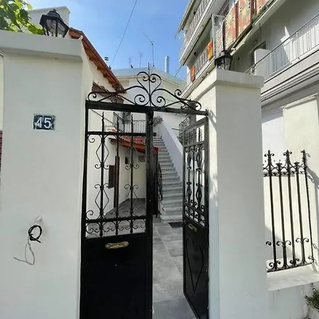 Bright & Spacious Near Center. Апартаменты