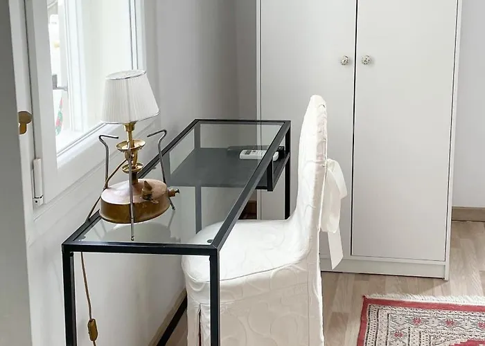 Апартаменты Bright & Spacious Near Center. *