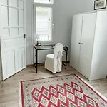 Bright & Spacious Near Center.