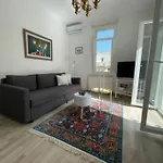 Bright & Spacious Near Center. Διαμέρισμα *
